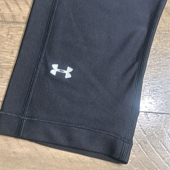 Under Armour compression Capri leggings size large - Picture 2 of 10